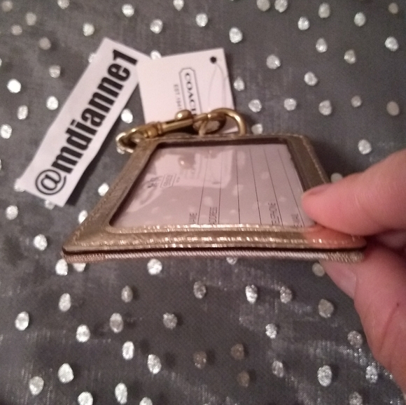 ๐ Coach Signature Applique Lanyard ID - Picture 4 of 4